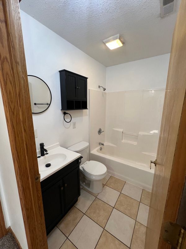 Foto del edificio - 109 W Pleasant St