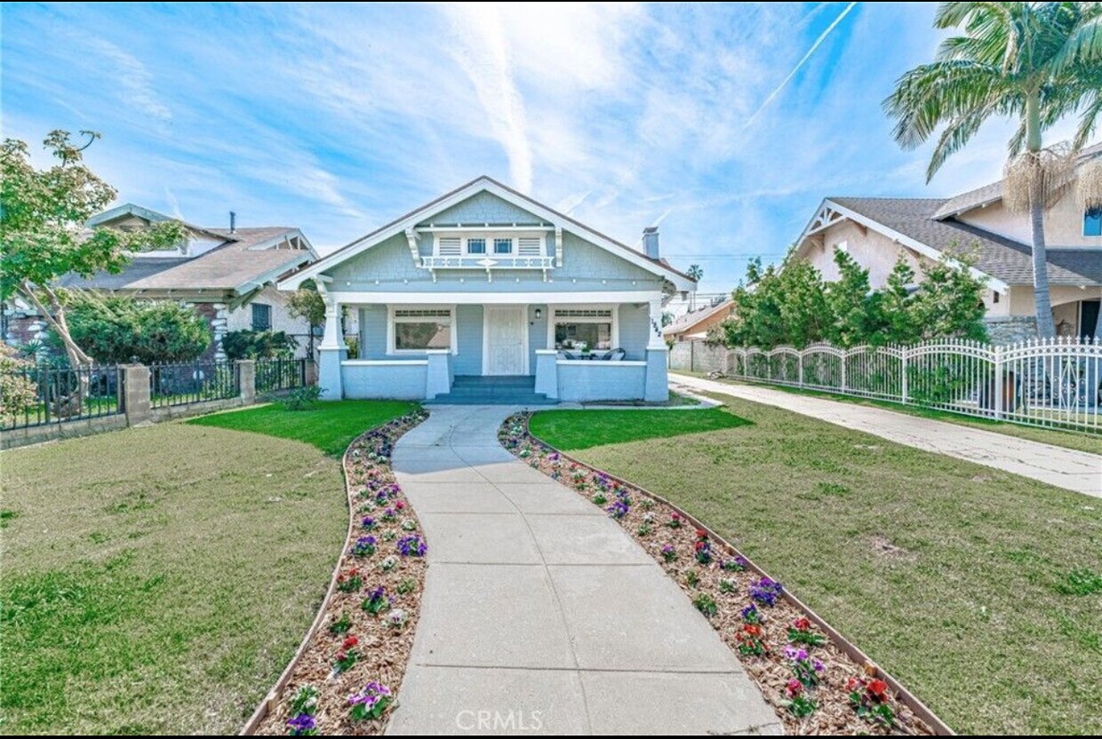 Foto principal - 1842 W 50th St