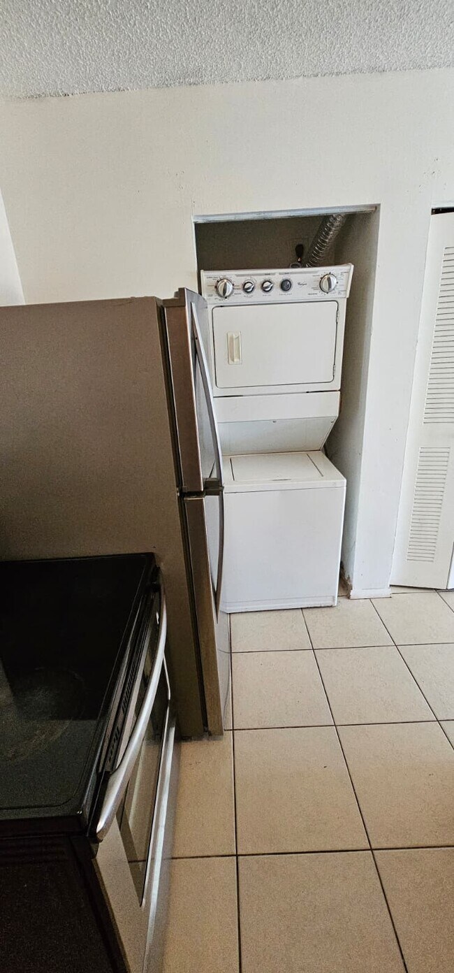 Foto del edificio - 1491 NW 22nd Ct