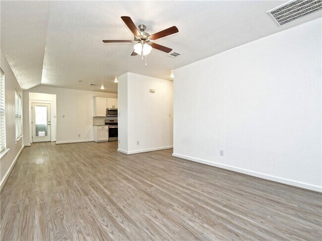 Foto del edificio - 116 Nogalito Wy