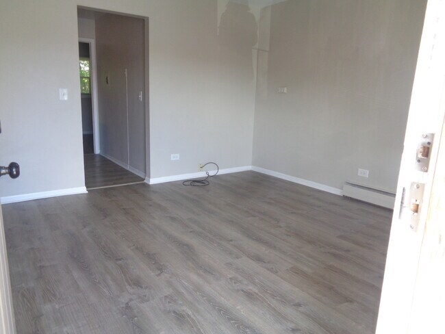 Foto del edificio - 1340 N Main St