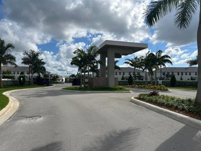 Foto del edificio - 17183 SW 2nd Cir