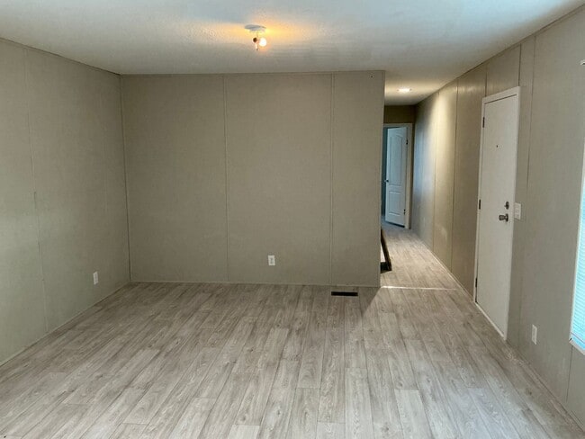 Building Photo - 103 Garlington Cir