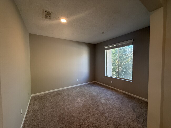 Foto del edificio - 6624 Yawkey Way NE