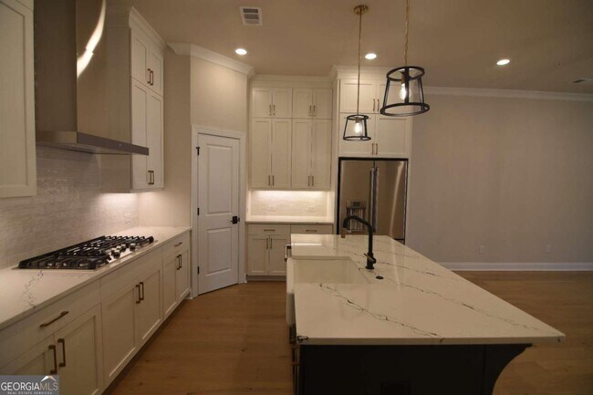 Foto del edificio - 502 Clover Ln