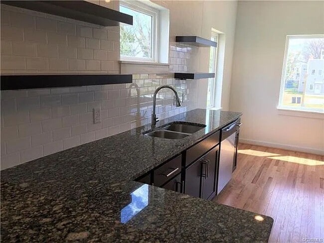 Photo - 1422 Porter St Apartment