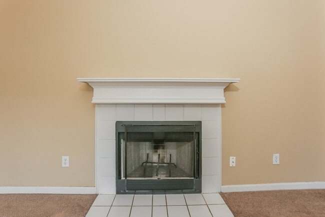Building Photo - 25 Lakeridge Ct
