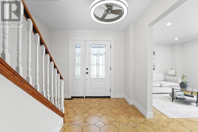 Building Photo - 6486 Edenwood Dr