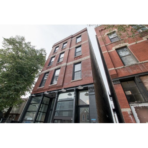 Primary Photo - 1436 W Blackhawk St