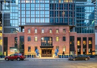 Building Photo - 88 Blue Jays Way
