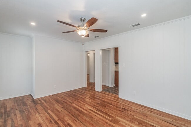 Beautiful home in a great location - Beautiful home in a great location