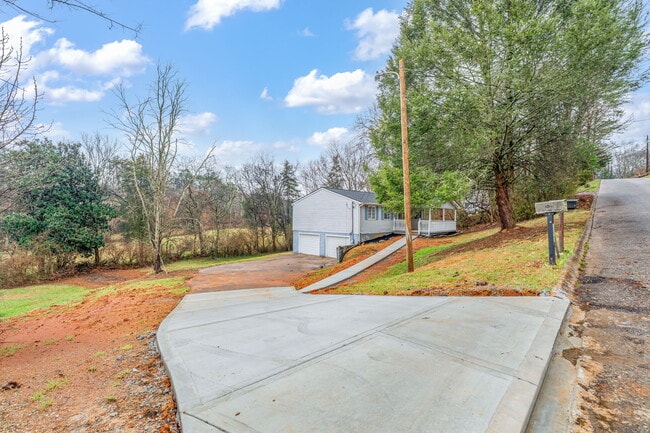 Photo - 3828 Melissa Ln House