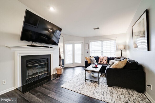 Building Photo - 7510 Ashby Ln