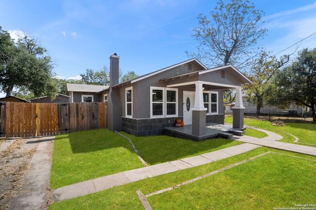 Building Photo - Well-Maintained 3-Bedroom Home – Ideal for Students & Professionals!