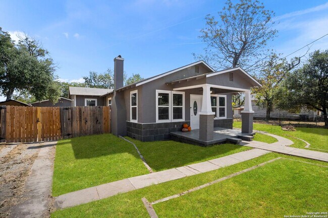Foto del edificio - Well-Maintained 3-Bedroom Home – Ideal for Students & Professionals!