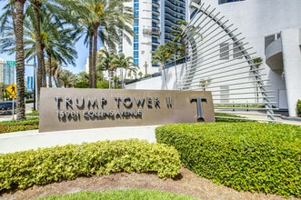 Building Photo - 15901 Collins Ave