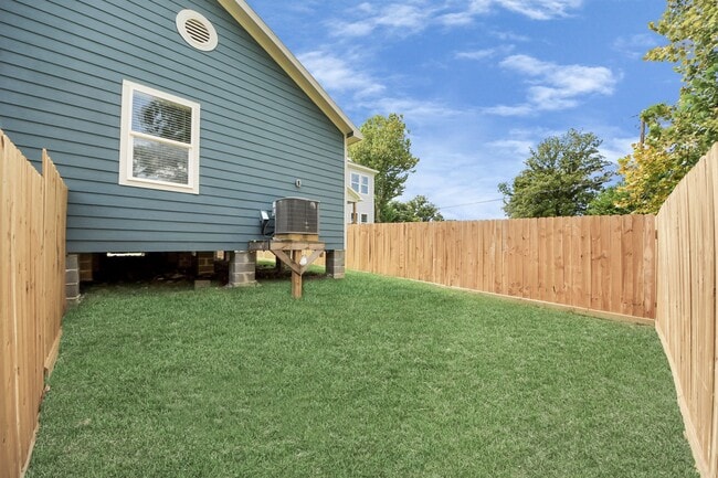 Building Photo - 1314 W Willis St