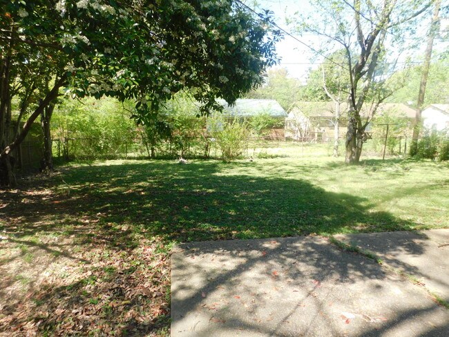 Building Photo - 3235 Harvester Lane