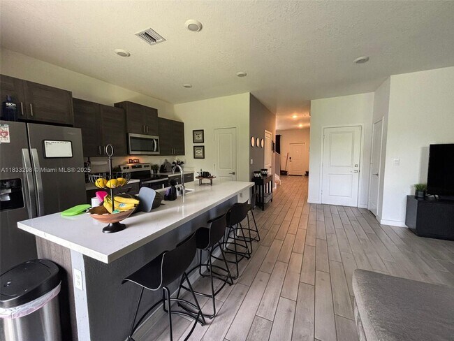 Foto del edificio - 830 SE 19th St