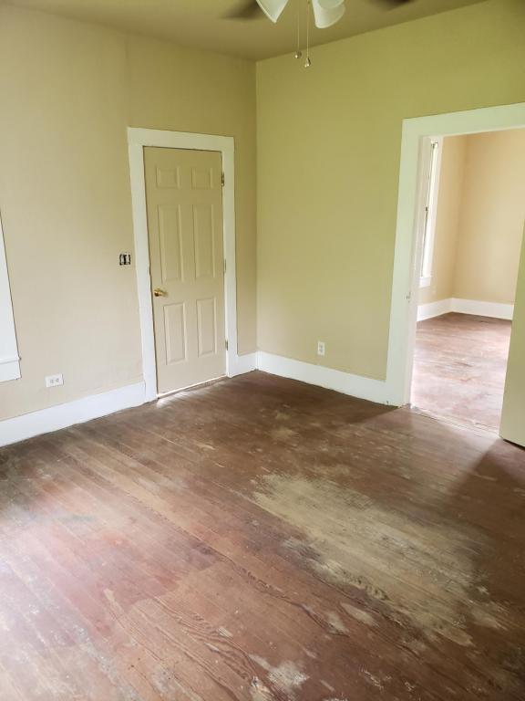 Building Photo - 319 E Nelson St