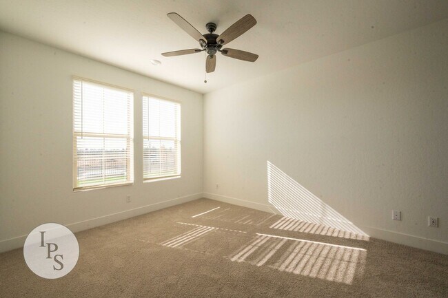 Foto del edificio - Brand New Modern Clovis Town Home, 3BR/2BA...