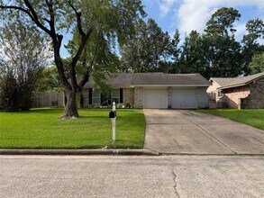 Building Photo - 2418 Tinechester Dr