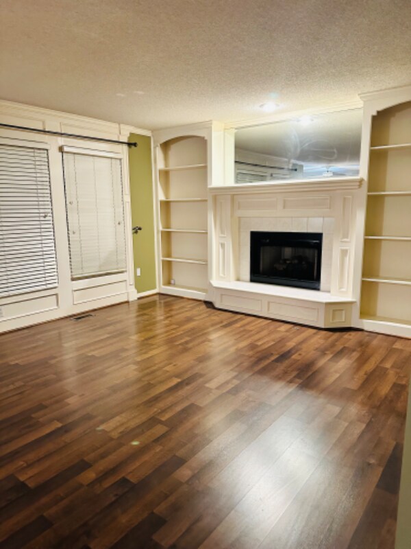 Foto del edificio - 21517 W 53rd St