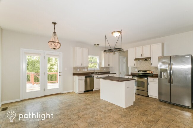 Foto del edificio - 3540 Yellow Jasmine Drive