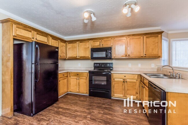 Foto del edificio - 2716 King Arthur Ct