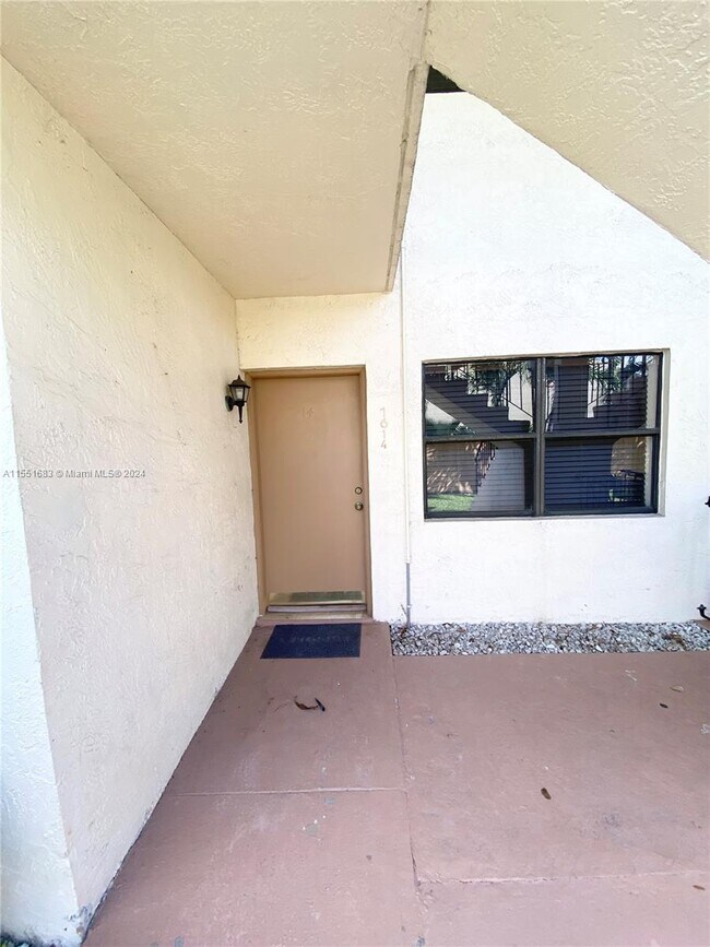 Foto del edificio - 6490 SW 130th Ave