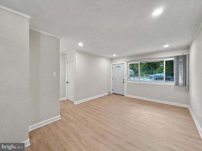 Foto del edificio - 7905 Greenleaf Rd