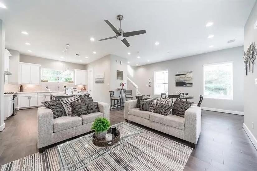 Foto principal - 1329 Buescher Dr