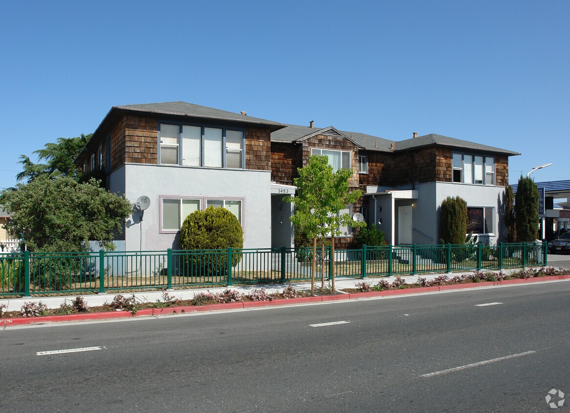 Foto del edificio - 1453 E 3rd Ave