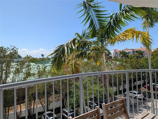 Building Photo - 210 Seaview Dr