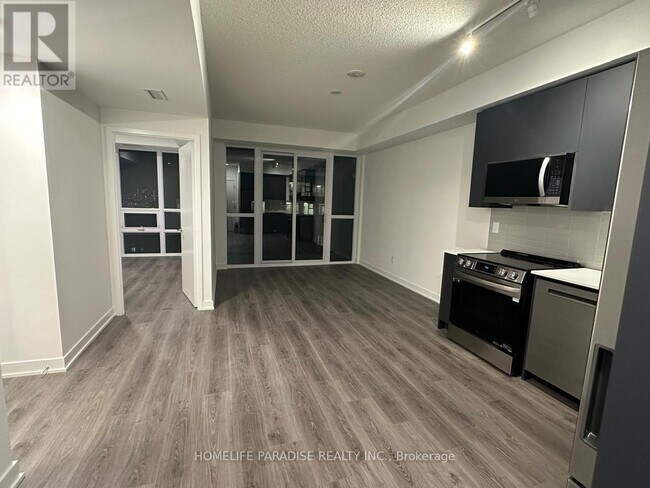 Photo du bâtiment - 812 - 812-225 MALTA AVENUE