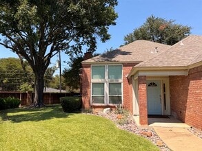Building Photo - 2024 N St Andrews Ct