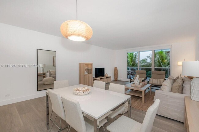 Building Photo - 2301 Collins Ave