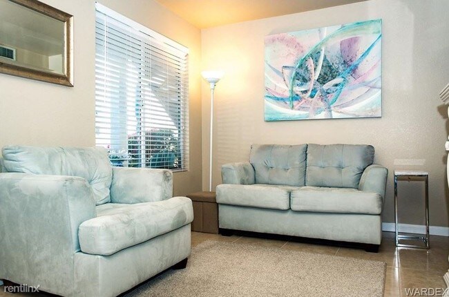 Building Photo - 1 br, 1 bath  - 1800 Clubhouse Dr Unit 69
