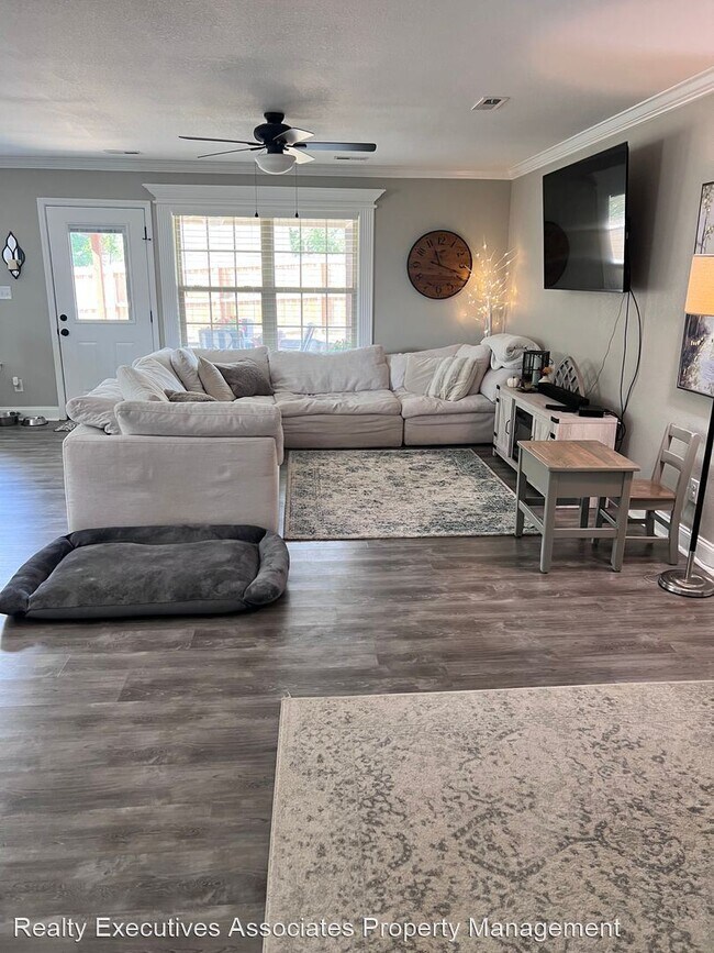 Foto del edificio - 3 br, 2 bath House - 2643 Best Road