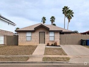 Building Photo - 5816 Longoria Loop