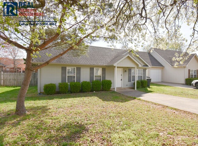 Foto del edificio - Adorable 2 bedroom house with great fenced...