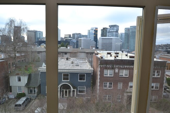 Building Photo - 1620 Belmont Ave