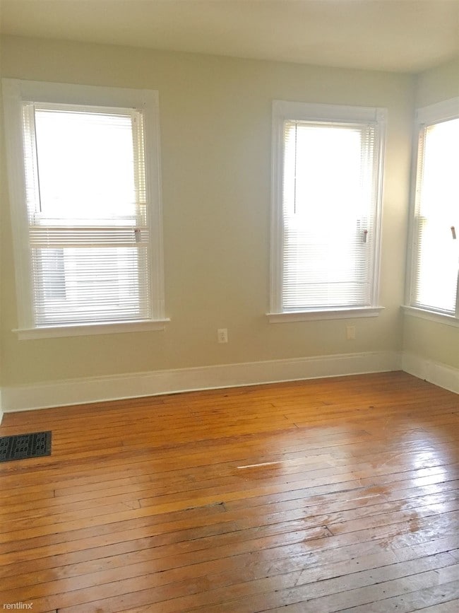 Building Photo - 114 Cedar Hill Ave