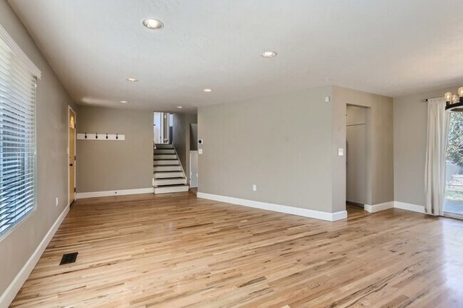 Building Photo - 175 E 175 S, North Salt Lake, UT, 84054