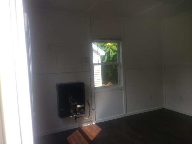 Building Photo - 11675 Northland Dr NE