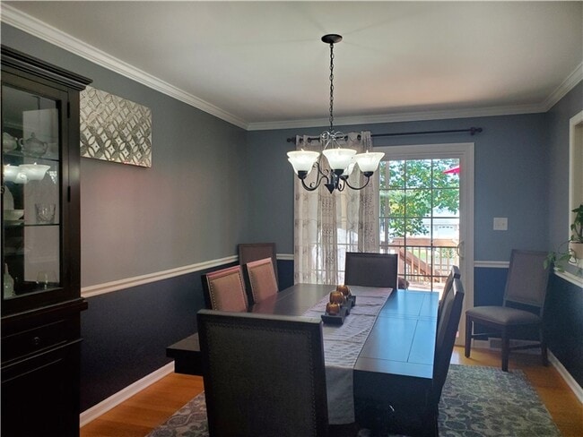Building Photo - 920 Sugar Pine Dr