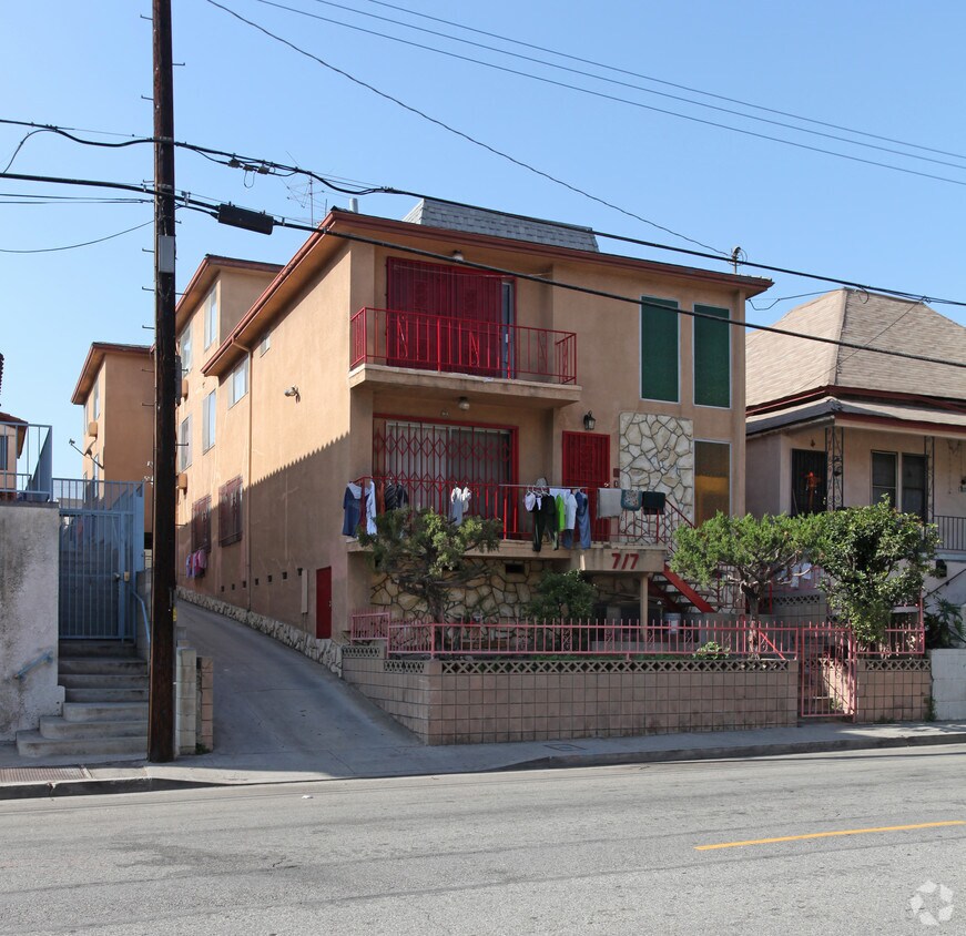 Primary Photo - 717 Grand Ave