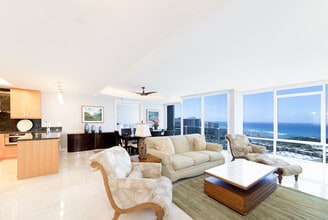 Building Photo - 1296 Kapiolani Blvd