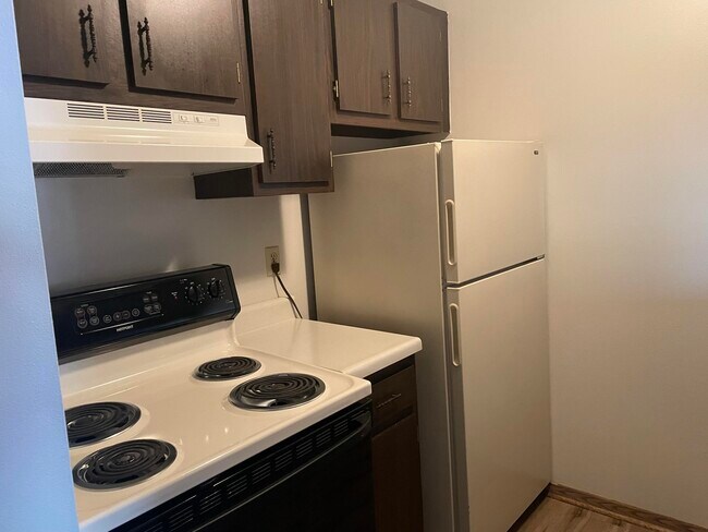 Foto del edificio - 6143 W Cold Spring Rd