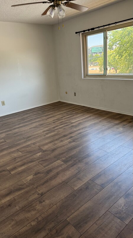 Foto del edificio - 10650 Steppington Dr